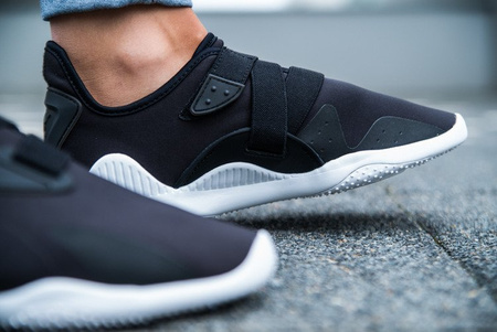 PUMA MOSTRO PUMA BLACK-PUMA BLACK-PUMA WHITE (362426-01)