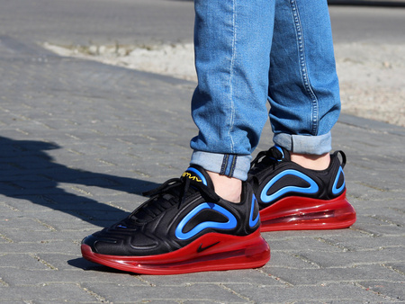 NIKE AIR MAX 720 (AO2924-014)