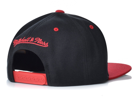 Czapka z daszkiem Mitchell & Ness MN-HWC-INTL226-ATLHAW-BLKRED