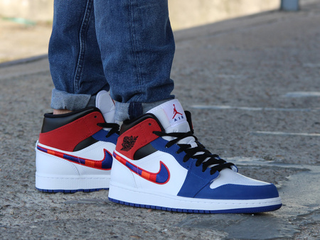 AIR JORDAN 1 MID SE (852542-146)