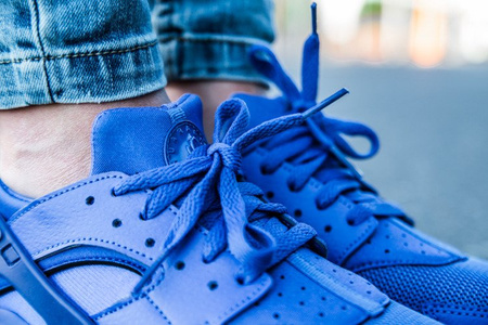 NIKE AIR HUARACHE RUN (654275-405)