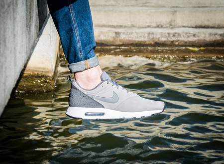 NIKE AIR MAX TAVAS LTR (802611-012)