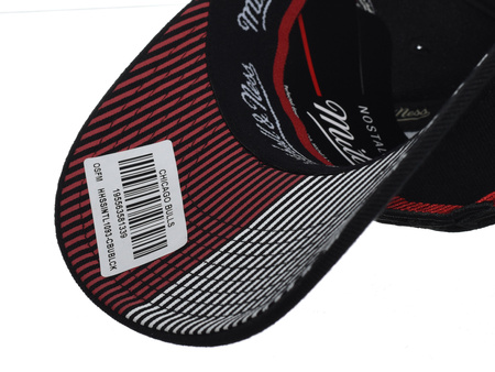 MITCHELL&NESS - CZAPKA Z DASZKIEM - CHICAGO BULLS HHSSINTL1093-CBUBLCK