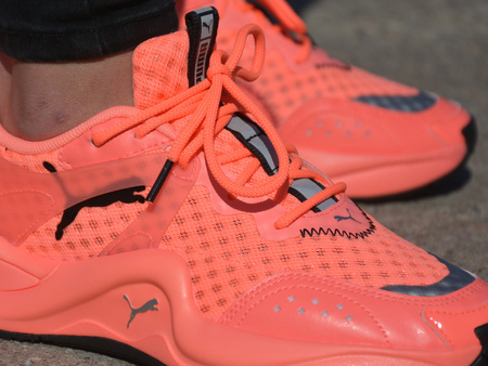 BUTY PUMA Rise Neon (372444-02)