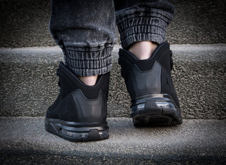 JORDAN AIR DELUXE GS (807718-010)