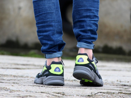 BUTY ADIDAS YUNG-96 (F97180)