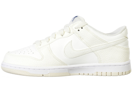 NIKE - BUTY DAMSKIE - DUNK LOW SE (GS) FV7472-100