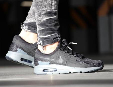 NIKE AIR MAX ZERO QS (789695-001)