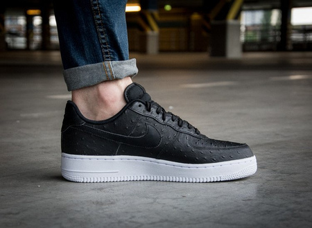 NIKE AIR FORCE 1 '07 LV8 (718152-009)