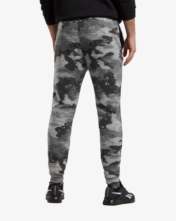 REEBOK - SPODNIE DRESOWE MĘSKIE - RI MODERN CAMO JOGER HZ3371