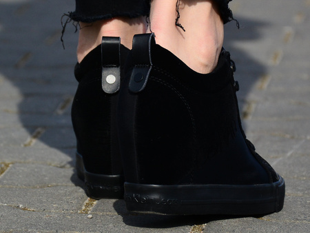 BUTY CALVIN KLEIN RORY NYLON (R0647)