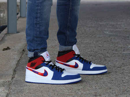 AIR JORDAN 1 MID SE (852542-146)