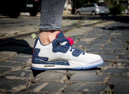 AIR JORDAN SPIKE FORTY LOW (833460-105)