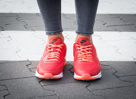 NIKE AIR MAX 90 ULTRA ESSENTIAL UNIVERSITY (724981-602)