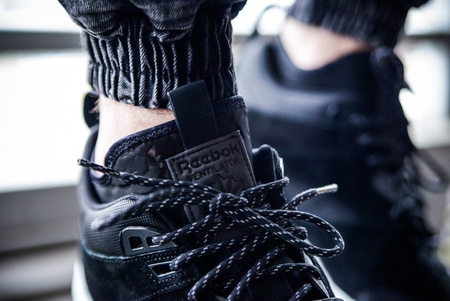 REEBOK VENTILATOR MID BOOT (M49036)