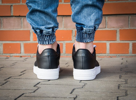 ADIDAS TEAM COURT (AQ1290)