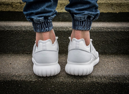 ADIDAS TUBULAR RADIAL (AQ6722)
