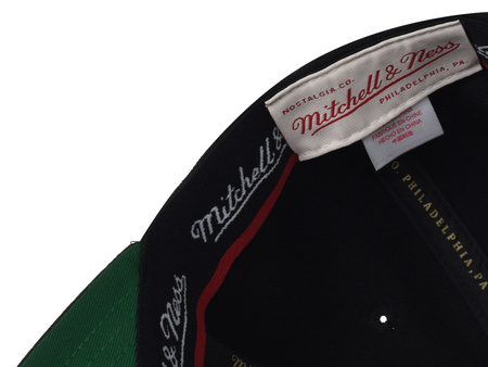 MITCHELL & NESS - CZAPKA Z DASZKIEM - NBA SUGA GLITCH STRETCH SNAPBACK BULLS - HC2074-CBUBLCK