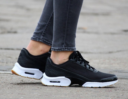 NIKE AIR MAX JEWELL SE BLACK/WHITE (896195-001)