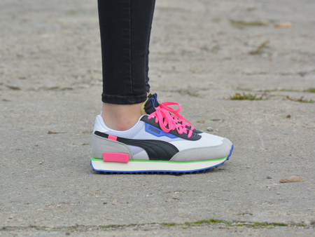 BUTY PUMA Future Rider Play On (371149-07)