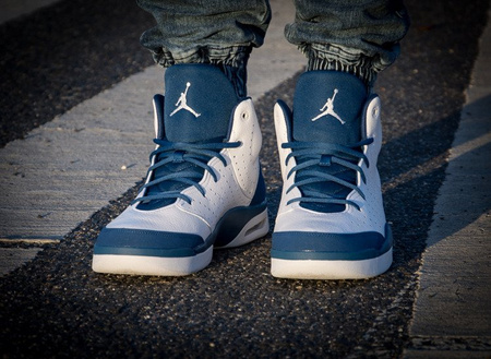 JORDAN FLIGHT TRADITION "WHITE/FRENCH BLUE" (819472-107)