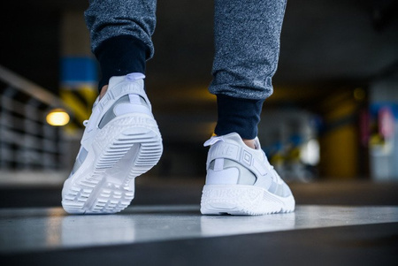 NIKE AIR HUARACHE UTILITY (806807-100)