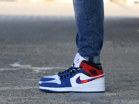 AIR JORDAN 1 MID SE (852542-146)