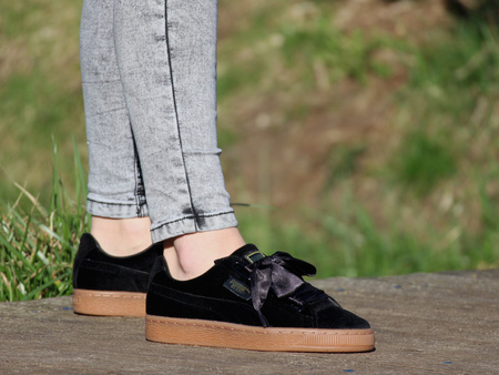 BUTY PUMA BASKET HEART VELVET (367274-01)