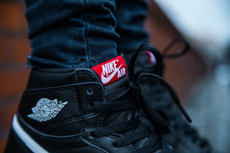 AIR JORDAN 1 RETRO HIGH OG "PREMIUM ESSENTIALS" (555088-011)